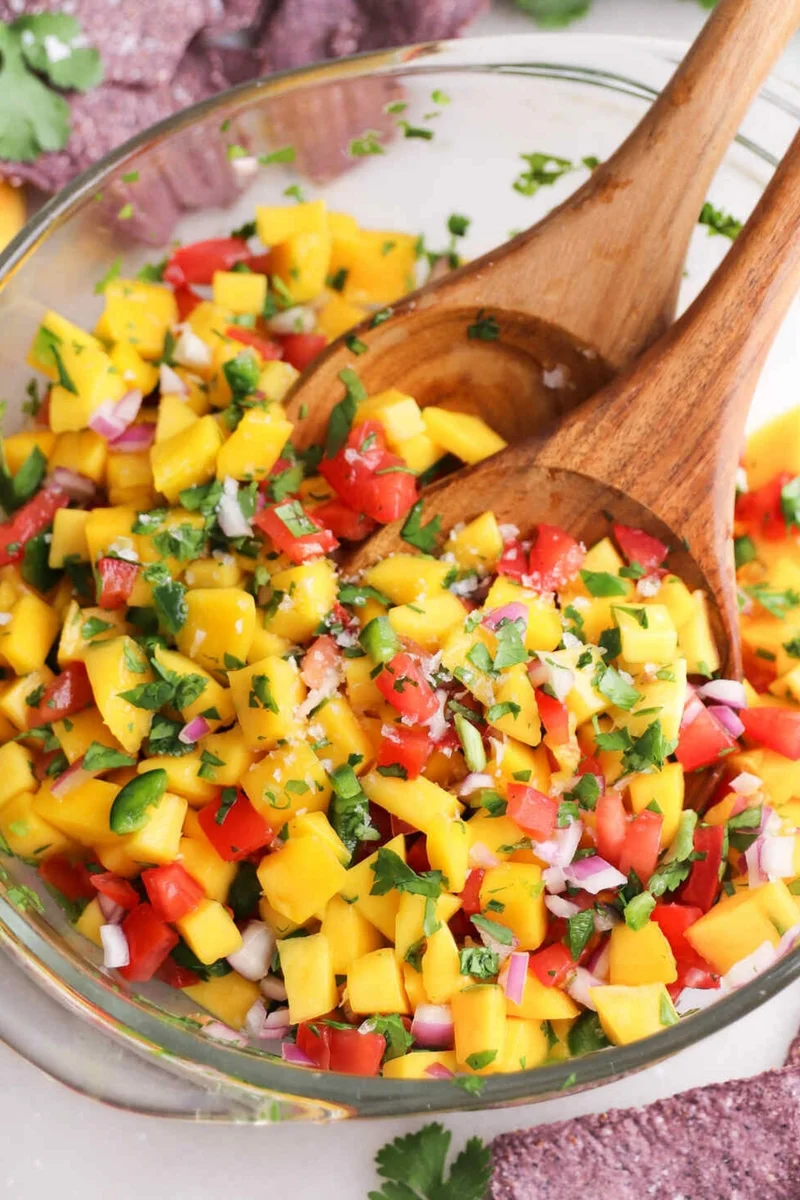 Fresh Mango Pico de Gallo