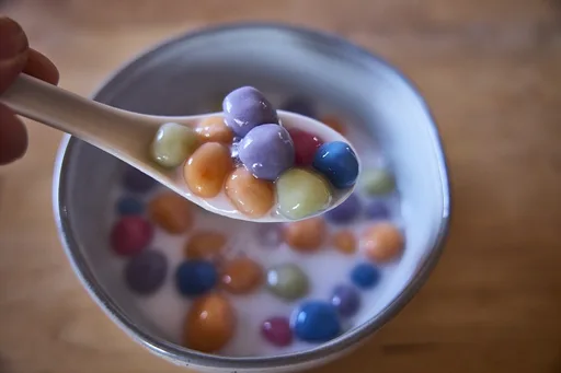 Nam Wan Bua Loi | Rice Ball Coconut Milk Dessert