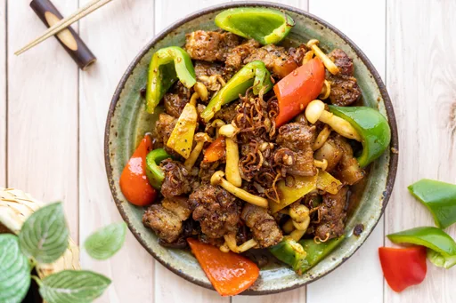 Receta auténtica de panceta de cerdo fermentada de Laos | Som Moo Ton
