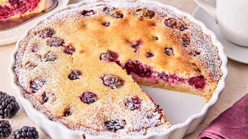 Brombeertarte mit Marzipan