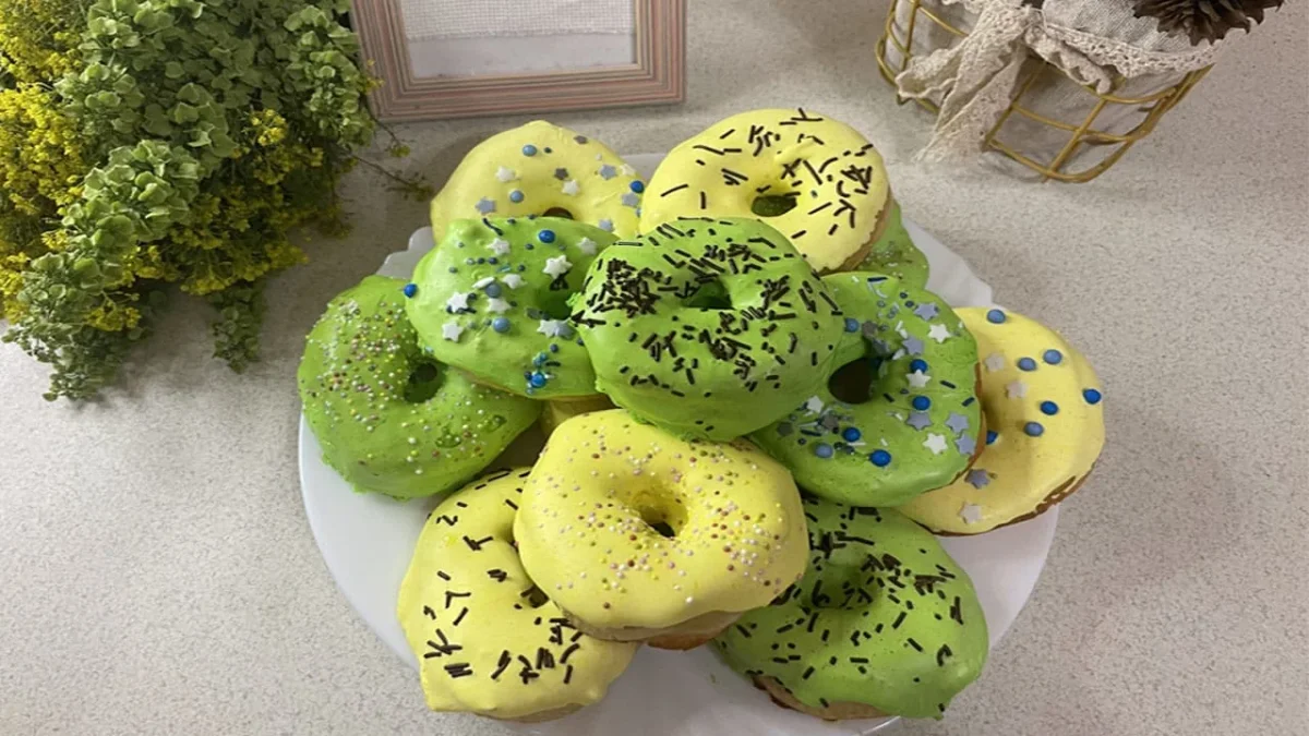 Donuts — fluffy homemade doughnuts with glaze
