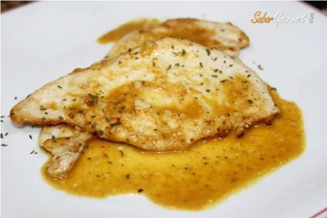 Pechuga de pollo en salsa de naranja