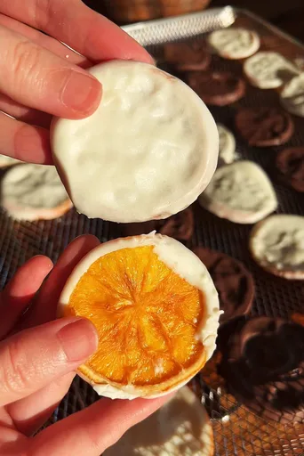 Chocolate Orange (Chocolate Dipped Crispy Candied Orange Slices)