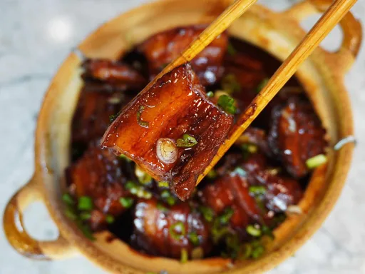 Hong Shao Rou (Red Braised Pork Belly with Abalone)