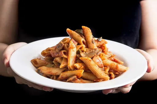 Pasta vegana en olla a presión