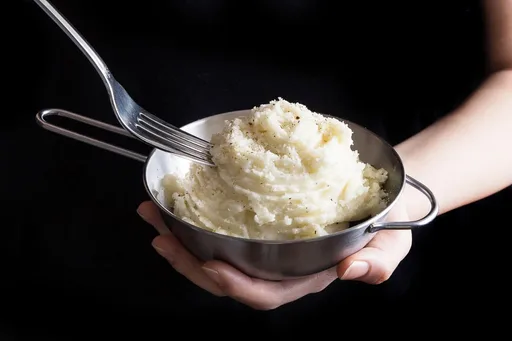 Puré de patatas en olla a presión