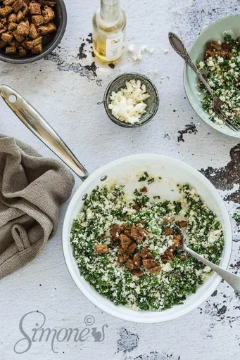 Bloemkoolrijst met boerenkool en feta