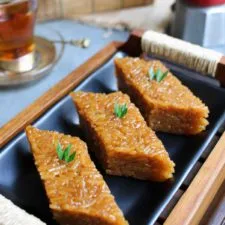 Wajik: Sweet Glutinous Rice Dessert Cake (Vegan)