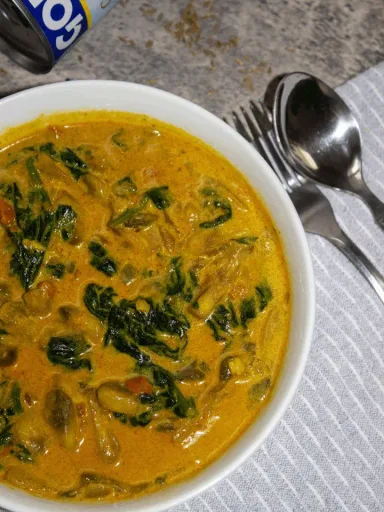 Mushroom Spinach Curry With Coconut Milk