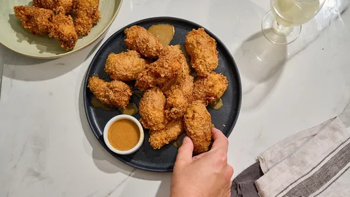 Receta de alitas de pollo crujientes con coco