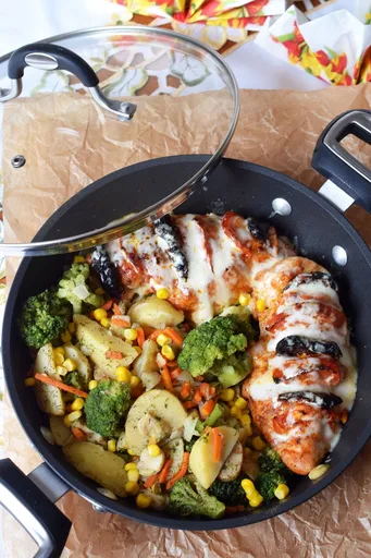Déjeuner printanier – poulet farci aux légumes