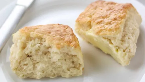 Healthy Air Fryer Biscuits (Low-Calorie + Low Fat)