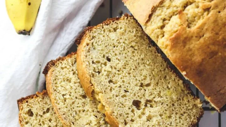Low-Calorie Banana Bread (Low-Fat + No Sugar Added)