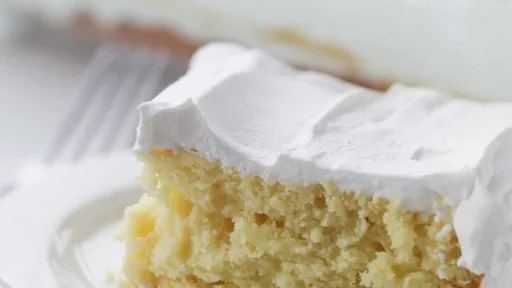 Pastel de yogur griego bajo en calorías