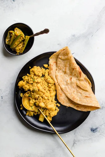 Aloo Anday Ki Bhujia (Bhurji)