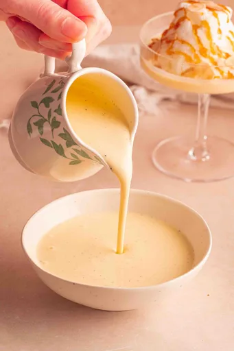 Creme Anglaise Recipe (French Vanilla Custard Sauce)