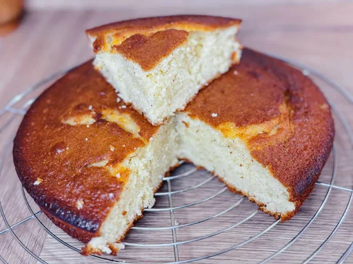 Le Gâteau au Yaourt Moelleux et Inratable : La Recette Classique Facile à Faire (et sans balance !)