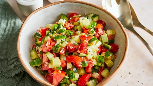 Tomaten-Gurken-Salat – das beste Blitzrezept