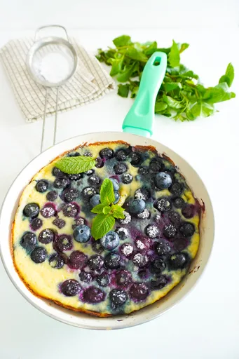 Clafoutis aux myrtilles à la poêle SANS LACTOSE