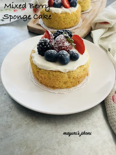 Bizcocho de Esponja con Frutos Rojos