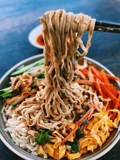 Fideos fríos de sésamo