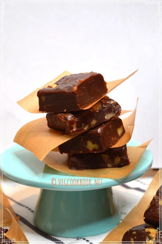 Chocolate - Walnut Fudge / Walnut Chocolate Burfi