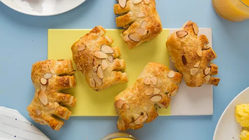 Almond Bear Claws Recipe