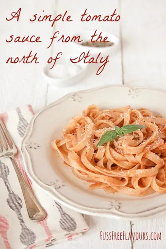 Salsa de tomate sencilla del norte de Italia