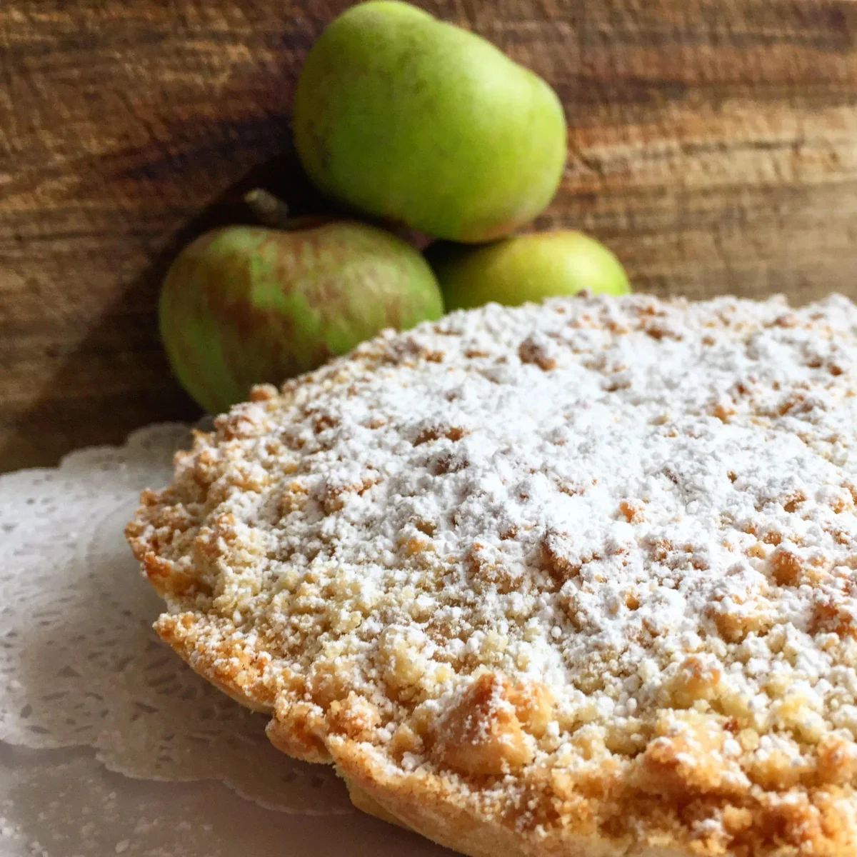Apple Crumb Cake