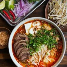 Authentic Bun Bo Hue – Spicy Beef Noodle Soup Recipe