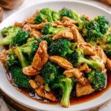 Chicken and Broccoli (Chinese Takeout Style) Recipe