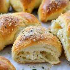 Chicken and Cheddar Crescent Rolls Bake Recipe