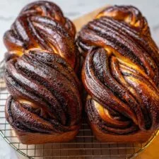 Chocolate Nutella Babka Bread Recipe