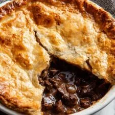 English Steak and Mushroom Pie Recipe