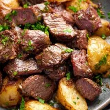 Garlic Butter Steak Bites and Potatoes