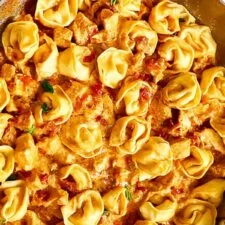 Tortellini con pollo Marry Me