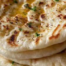 Pane turco senza forno con soli 3 ingredienti (bazlama)