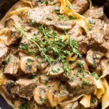 Slow Cooker Beef Stroganoff: A Classic Made Creamy and Effortless