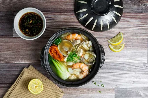 Kaisen Nabe (Japanese Seafood Hot Pot)