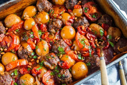 Kafta Bi Bandora (Middle Eastern Kafta in Tomato Sauce)