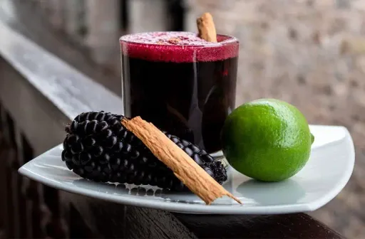 Chicha morada peruana caseira e fácil