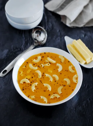 Creamy Tomato Macaroni Soup