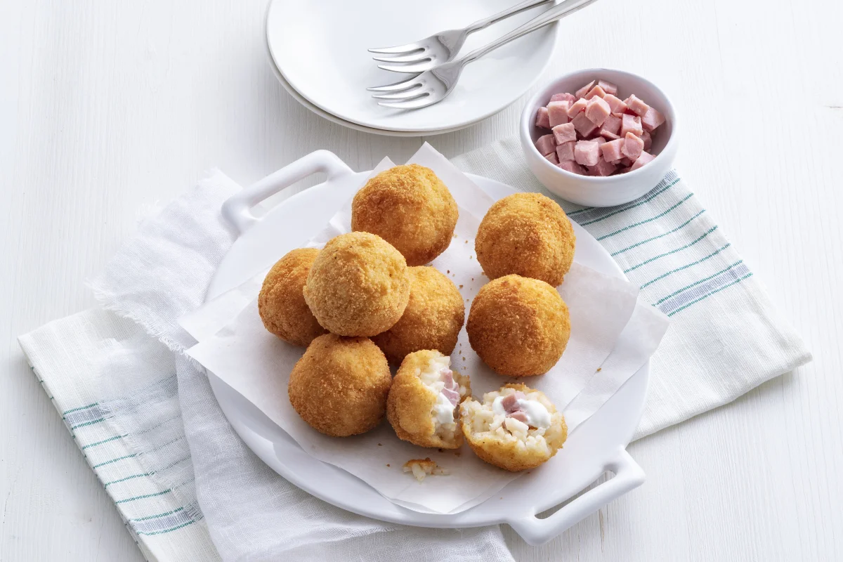 Mini supplí con jamón y scamorza