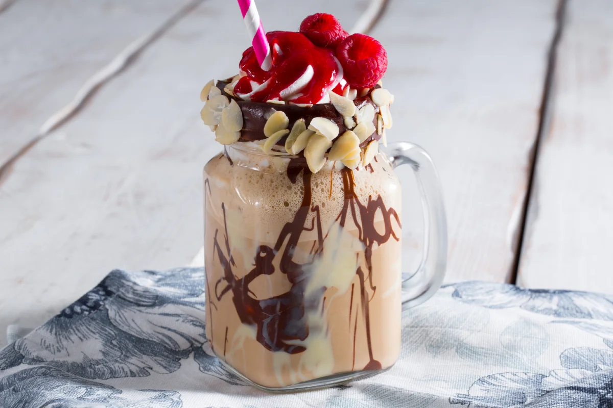 Frappé de café con leche de almendra