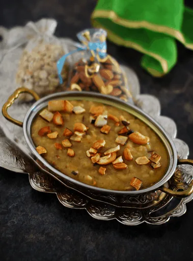 Sweet Pongal (Sakkarai Pongal)