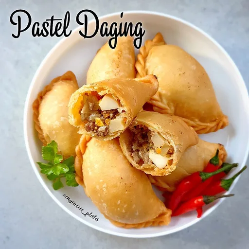 Pastel Daging (Indonesian Meat Puff Pastry)