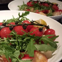Delicious, quick pasta | Surimi and roasted tomatoes