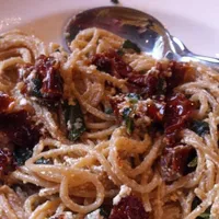 Simple, quick and super tasty: Sage pasta