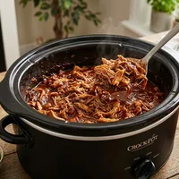 Pollo desmenuzado en olla de cocción lenta