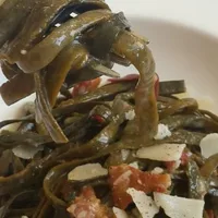 Zeewier tagliatelle met romige carbonara saus